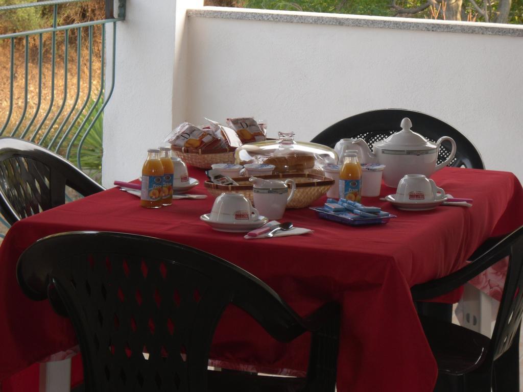 קרדדו B&B Sa Funtana מראה חיצוני תמונה