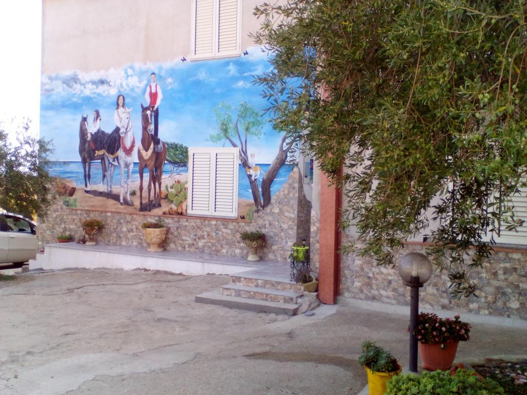 קרדדו B&B Sa Funtana מראה חיצוני תמונה